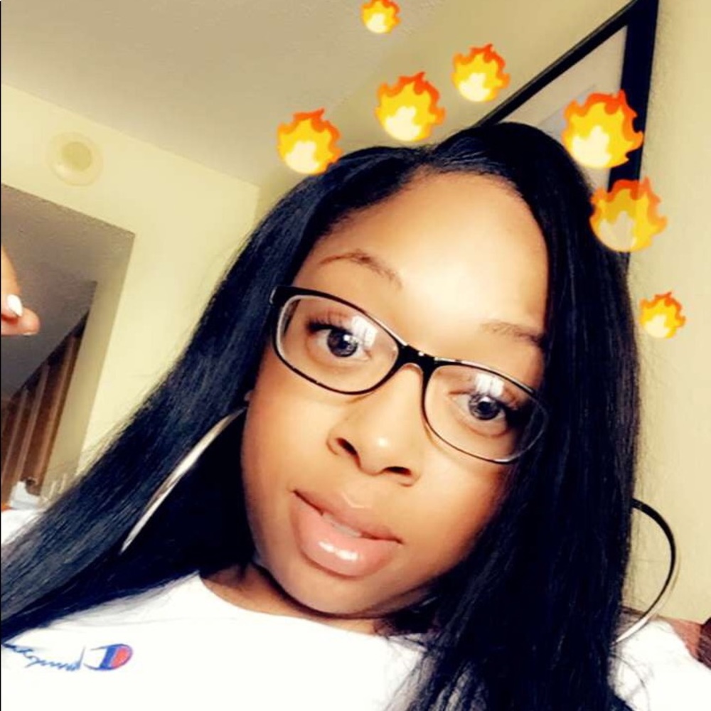 Meet your Posher, Shikyla